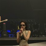 비하인드 컷마저 고자극인 코첼라 제니