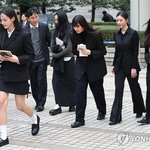 법원, 뉴진스 독자활동 금지 유지…즉시항고해 2심서 재공방(종합2보)