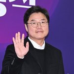 나영석 <b>PD</b>, 미담 '또' 나왔다..."비행기서 만취 승객 온몸으로...