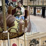 [SCin스타] '금융맨' 손<b>연재</b>, 체조퀸도 지치네.."여행 맞아...