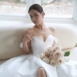 박하나, 예비신랑 백수에도 예식 준비 '<b>순항</b>중'…드레스 자태 자랑