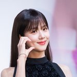 [현장포토] "DDP, <b>얼스</b>퀘이크"…지수, 애교 공주님