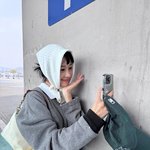 서예지, 논란 정면 돌파 후..지드래곤 스카프 코디로 한강 나들이