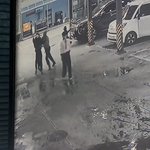 때리면 무조건 맞아야 함.