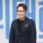 윤종신, 제약<b>회사</b> 광고 <b>모델</b> 끝 “8년 친구, 따뜻했다” 감사