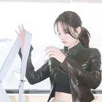 전종서, 바지 흘러내릴 개미 허리…골반뽕 의심 없는 명품 <b>S라인</b>