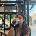 지연, 황재균과 이혼하고 흑화한 근황‥가슴 <b>파임</b>+허리 노출까지