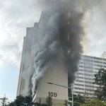 [속보] 서울 21층 아파트 <b>화재</b> “3명 추락 추정”