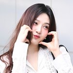 [포토]크러쉬  레드벨벳 조이 '러블리 볼하트'