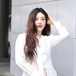 [포토] 크러쉬 레드벨벳 조이 '우아하게'