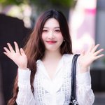 [드루와] [T포토] 크러쉬 레드벨벳 조이 '두근두근 아이컨택'