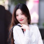 [드루와] [T포토] 크러쉬 레드벨벳 조이 '<b>새침</b> 한 스푼