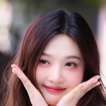 [T포토]크러쉬 레드벨벳 조이 '<b>말랑</b>뽀짝 꽃송이'