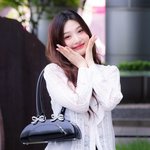 [<b>T</b>포토] 크러쉬 레드벨벳 조이 '나, 귀여운 <b>여자</b> 좋아했네