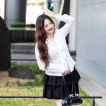 크러쉬 레드벨벳 조이 '깡총깡총, 존귀로움' [포토]