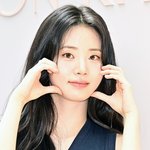 [모두드루와] [현장포토] "마주치면, 두근"…신시아, 하트...