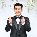'45세 새신랑' 김종민, 아내 '히융' 얼굴 유출 후 첫 포착…결혼하고...