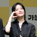 이영애 "이 기억력으로 <b>대본</b> 외우는 게 신기할 뿐" (철파엠)[순간포착]