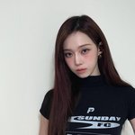 윈터 지금 <b>머리색</b> 좀 톤그로 같음