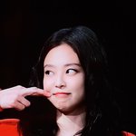 제니는 레드가 잘어울림