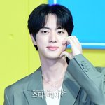 [단독] “아옮·팔옮 가능”…BTS 진 콘서트 암표, 450만원까지...