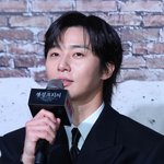 박서준, 기부로 뇌종양 환우 도왔다 "더 열심히 살아야겠다"