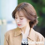 ‘봄바람에 살랑이는 머리카락’ (웬디의 영스트리트 출근길) [<b>HD</b>포토]
