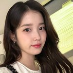 아이유, 배우로도 바쁜데 신곡 발매하나? 녹음실 포착