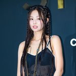 “엄마 사랑해!” 제니 샤라웃 이후..엄마는 본능적 ‘노출 가리기’...