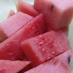 가끔 오이맛 심하게 나는 <b>수박</b> 있지 않냐