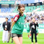 [사진]아이브 안유진,'시축 후 환한 미소'