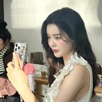 이광수 이선빈, 봄 햇살 머금은 <b>청량</b> 셀카…고요함 속 빛나는 순간