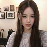 이 사진이랑 <b>비슷</b>한 블러셔 색 뭐 있을까?