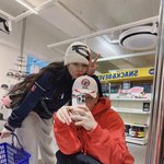 현아, 용준형에 데이트 중 '입술 <b>츄</b>' 애교..."신혼, 정신...