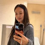 이효리도 화장실 컷 좋아하네…<b>기미</b>+잡티 싹 가리는 '굿아이디어'