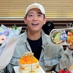 [드루와] <b>테이</b>, 尹 파면+생일 겹경사... "역사적인 4월 4일"