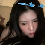 [댓글부탁해] <b>한</b>소희, <b>한밤</b> 중 침대 셀카 공개…묘한 분위기 예쁘긴...