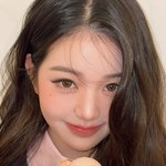 “얼굴이 미니 케이크만 해” 장원영, 걸그룹 원톱 여신 비주얼