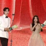 [드루와] 변우석x김혜윤, 나란히 인기상…'선업튀' 커플 재회 [61회...