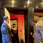 실시간 제니 <b>멧갈라</b> 룩 찢었다