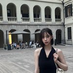 “고요한 저녁, 강렬한 시선”…우주소녀 여름, <b>모던</b>한 매력 담은...