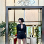 나나, 점프 슈트만 입고 남다른 '각선미' 자랑→수지와 <b>친분</b> 과시