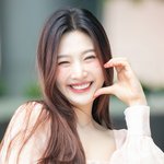 [포토] 크러쉬 조이, 과즙 볼<b>하트</b>