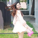 [포토] 크러쉬 조이, <b>꽃가루</b>를 날려~