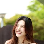 [포토]크러쉬 조이, <b>봄날</b>