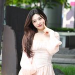 [포토] 크러쉬 레드벨벳 조이 '핑크핑크 복숭아꽃'