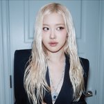오늘 로제가 <b>착용</b>한 티파니앤코 목걸이&amp;반지