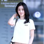 TD포토 서예지 '머리카락만 <b>살짝</b> 넘겨도 화보'