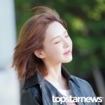 웬디, ‘봄 바람 맞으며’ (웬디의 영스트리트 출근길) [<b>HD</b>포토]