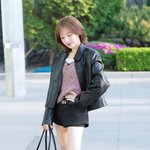 어울리는 여자 가수 1위’ (웬디의 영스트리트 출근길) [<b>HD</b>포토]